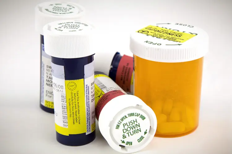 Caution: the danger of adult prescriptions for Children and Adolescents